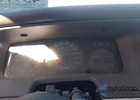 2003 Mercury Grand Marquis Gs z USA, uszkodzony, nr VIN 2MEFM74W53X645608